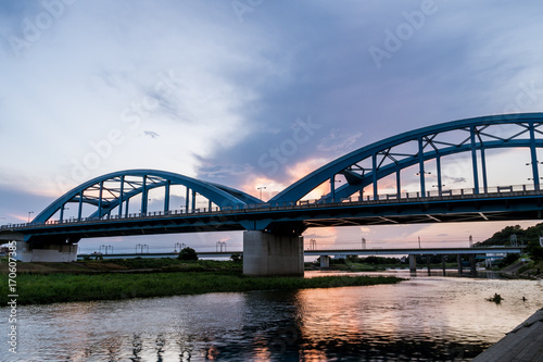 夕暮れ時の多摩川と丸子橋 © onotorono