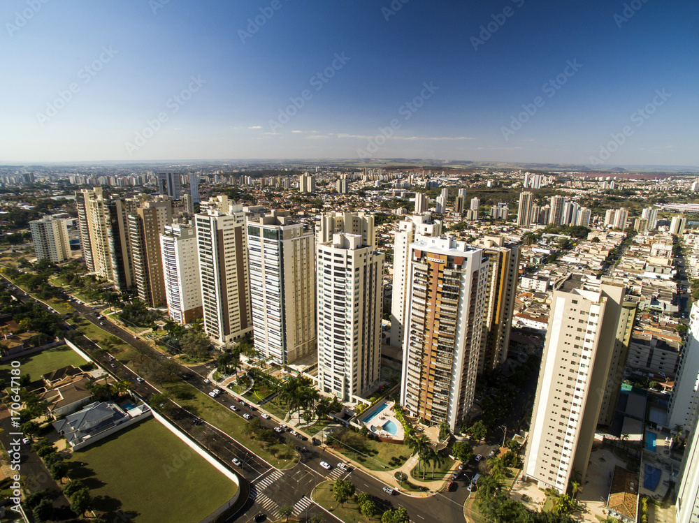 Fototapeta premium Ribeirao Preto city in Sao Paulo, Brazil. Region of Joao Fiusa Avenue.