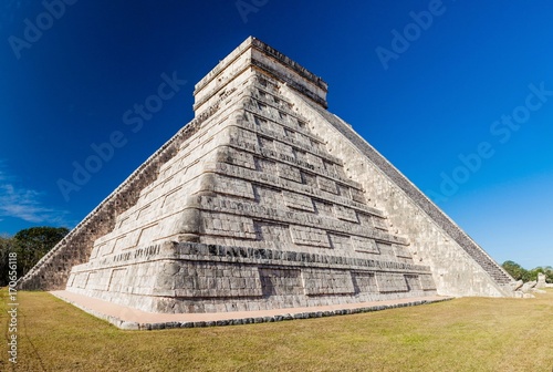 Pyramid Kukulkan in ancient Mayan city Chichen Itza  Mexico