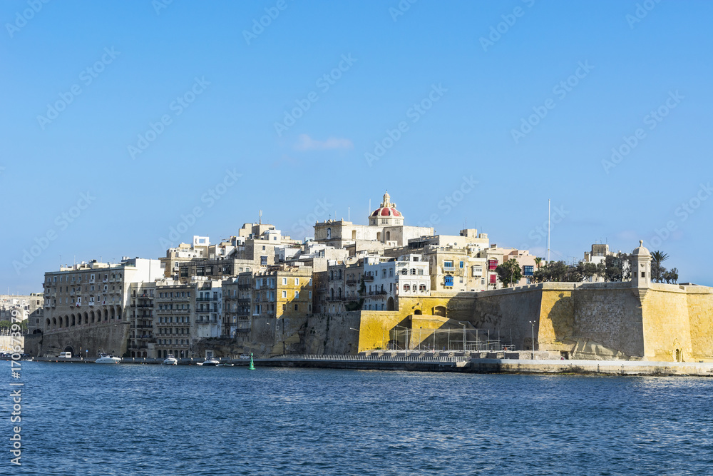 Embankments of Malta with berths