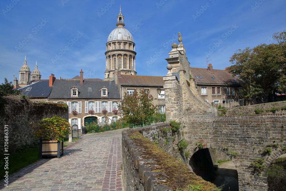 The entrance gate to the Castle Museum and the Basilica of Notre Dame in the background, Boulogne sur Mer, Cote d'Opale, Pas de Calais, Hauts de France