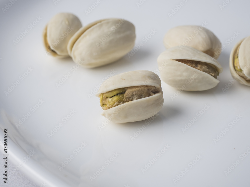pistachios pistachios