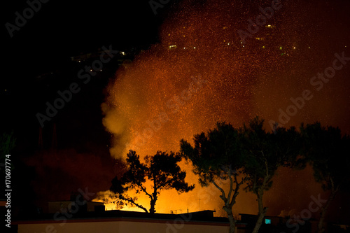 Bild auf Leinwand Incendio