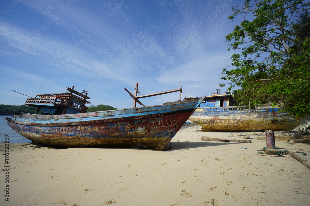 boat on the beach