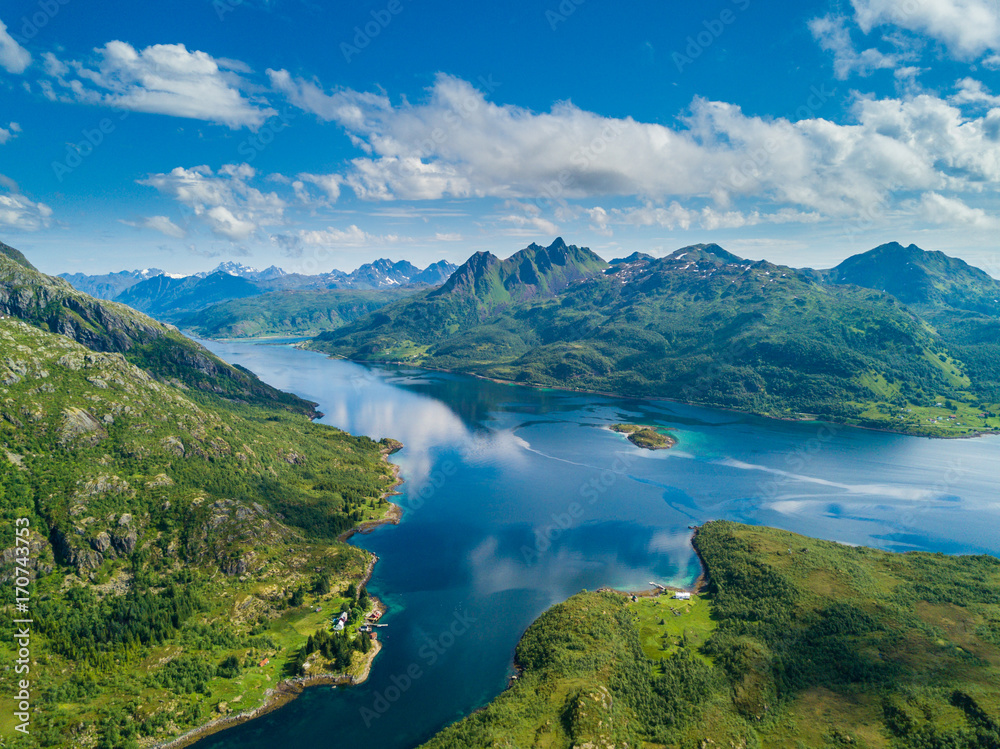 Obraz premium Aerial view mountain landscapes on the Norwegian Sea