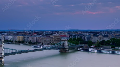 Wallpaper Mural timelapse of budapest skyline from night to day zoom out Torontodigital.ca