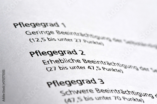 Pflegegrad 2, Pflegeversicherung, Gesundheit, Altenpflege, Pflegeheim, Pflegeberuf, Senioren, Pflegestufen, Altenheim, Betreutes Wohnen, Demenz, Alzheimer, Gerontologie, Sozialstaat, Betreuung,  photo