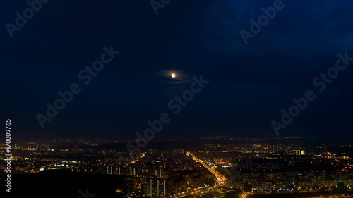 Полет над ночным городом