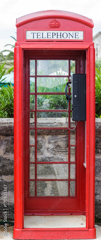 Obraz premium Classic Red Telephone Booth