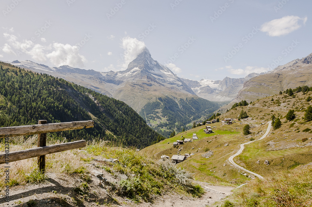 Zermatt, Dorf, Sunnegga, Findeln, Weiler, Alm, Bergbauer, Alpen, Matterhorn, Wanderweg, Findelschlucht, Wallis, Sommer, Schweiz