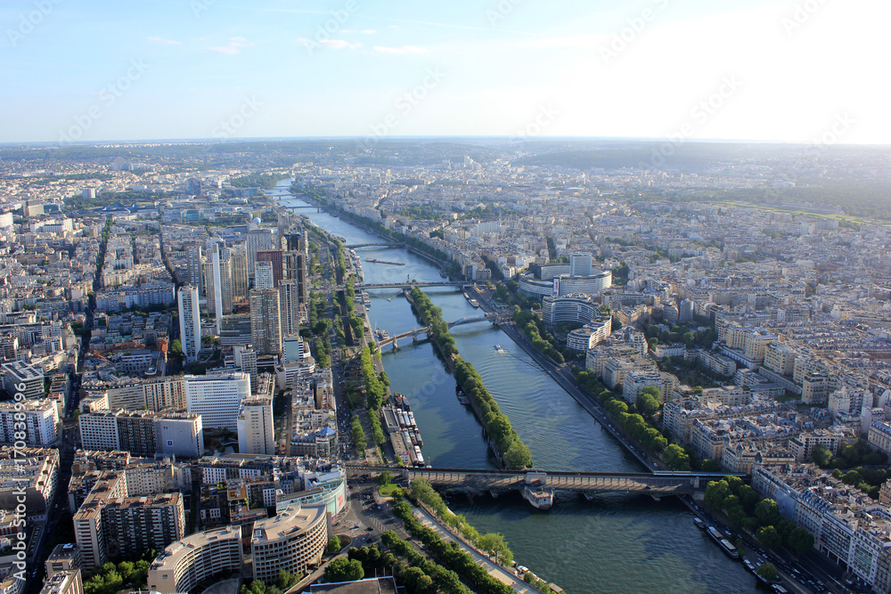 Fluß durch Paris - Ausblick von Oben