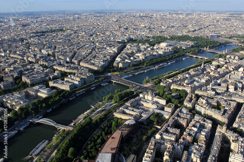 Le Seine und Paris von Oben  Ausblick vom Eifelturm
