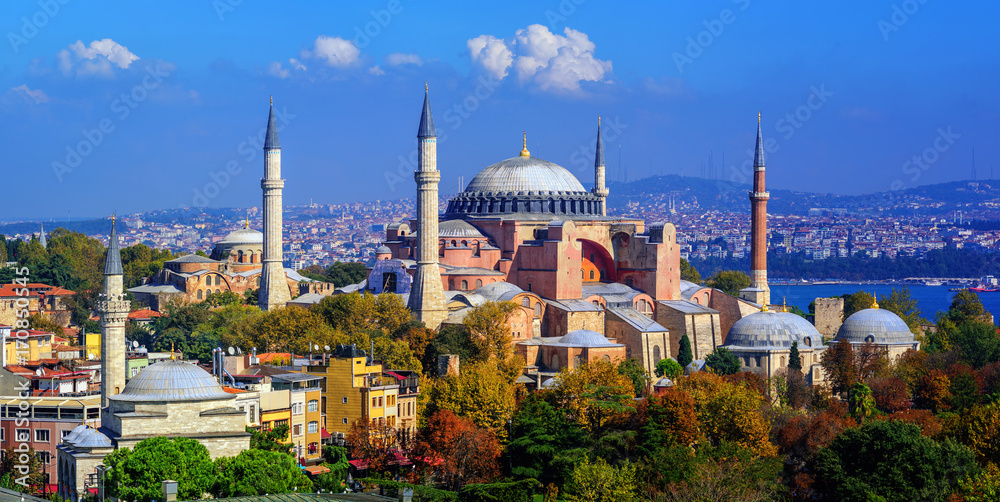 Naklejka premium Bazylika Hagia Sophia w mieście Stambuł, Turcja