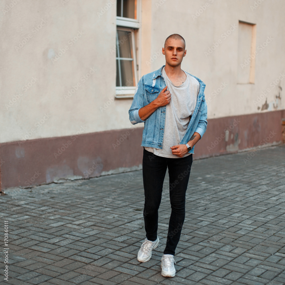 Menswear Look: Jacket + Ripped Jeans + Vans Sneakers | MEN'S VECTOR