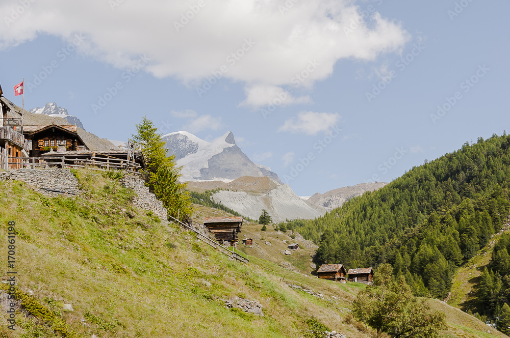 Zermatt, Dorf, Sunnegga, Findeln, Findelbach, Wanderweg, Weiler, Holzhaus, Bergbauer, Alpen, Walliser Berge, Adlerhorn, Sommer, Schweiz