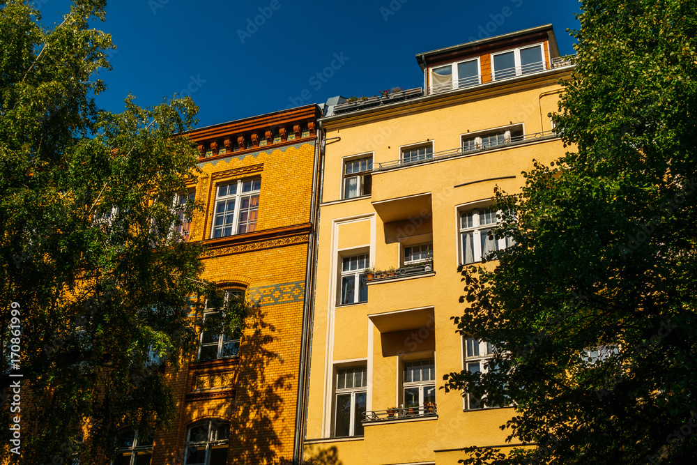 high contrasted and warm colored houses