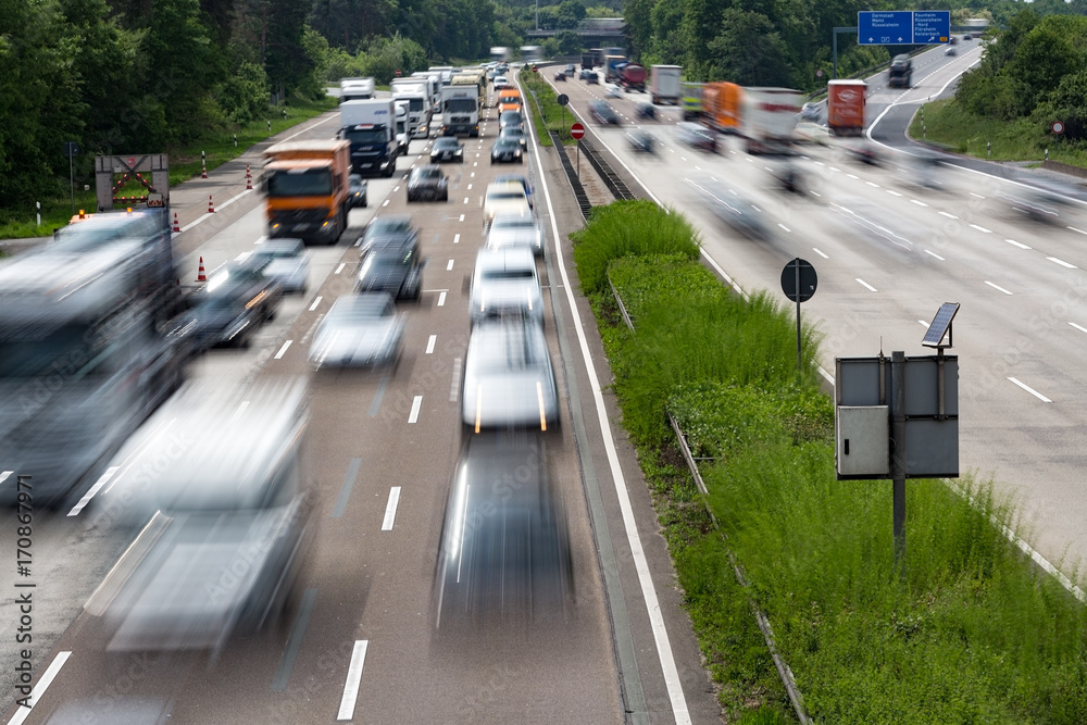 Sehr Hohes Verkehrsaufkommen Auf Der A11 In Richtung Norden Bernau