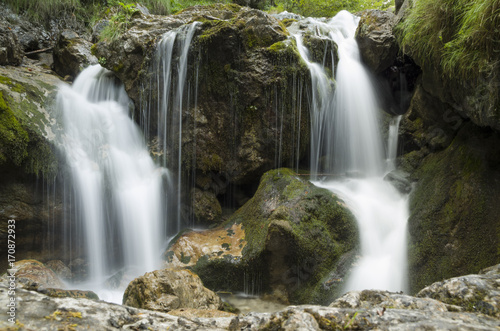 Waterfalls, clear water © Nicola