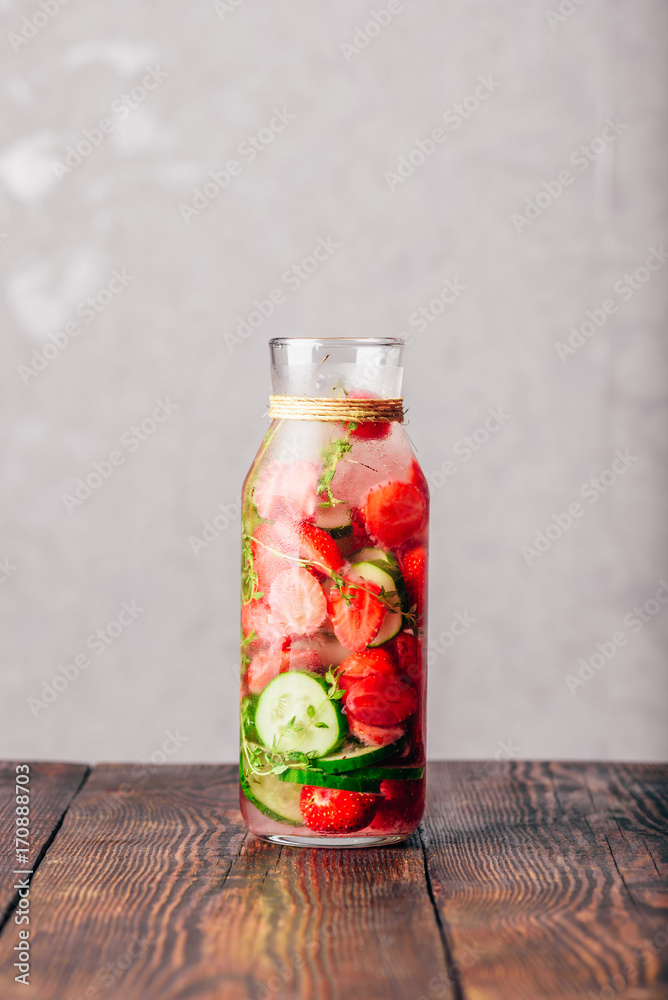 Infused Water with Strawberry, Cucumber and Thyme. Infused Water with Strawberry, Cucumber and Thyme.