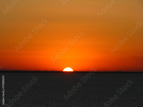 Fototapeta Naklejka Na Ścianę i Meble -  Sunset at the sea