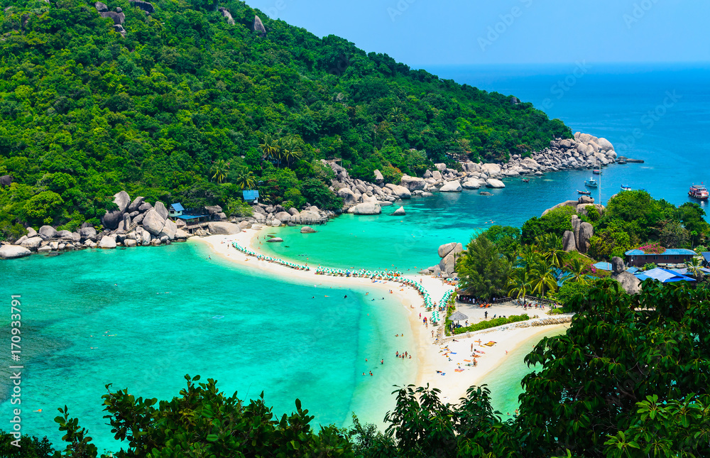 Separated sea at Koh Nang Yuan, Thailand.