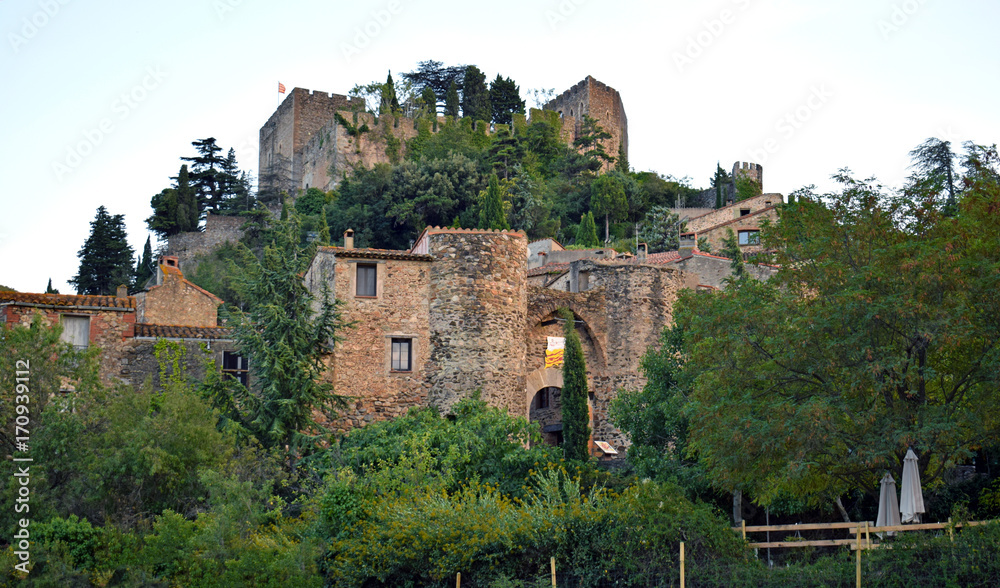 Fortaleza de Castelnou en Francia