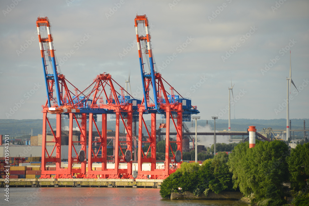 Containerterminal, Hamburger Hafen, Import, Export, Wirtschaft, Aussenhandel, Schiffe, Hafenumschlag, Güterverkehr, Handel, Logistik, Kran, Käne, Konjunktur, Hamburg