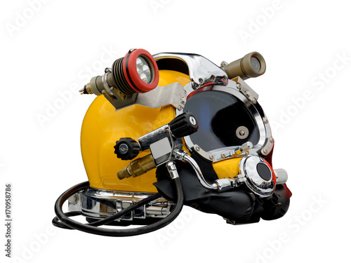 l helmet of the diver.