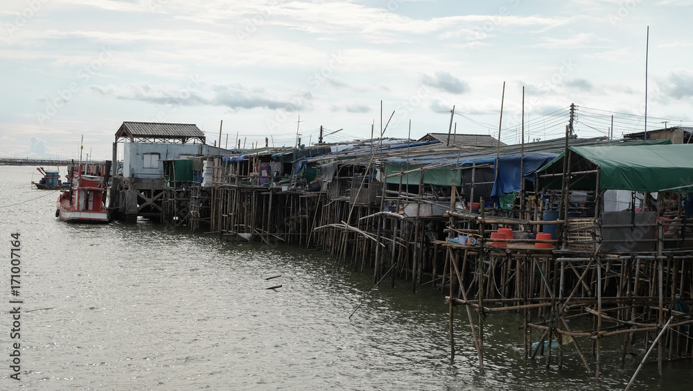 Fototapeta premium House beside harbour