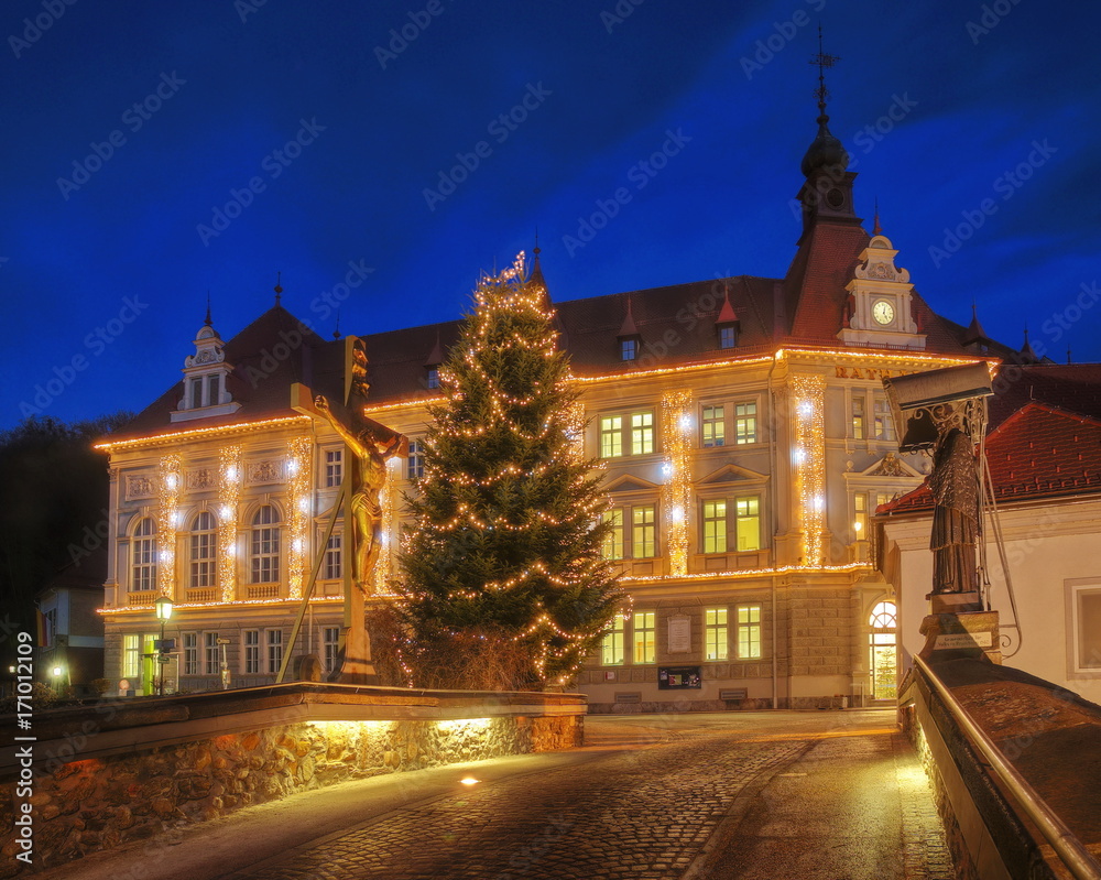 Fotografie Wolfsberg, Rathaus zur Adventzeit