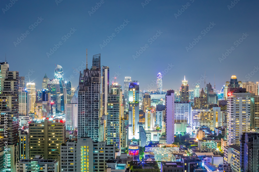 Fototapeta premium 都市、夜景、ビル群