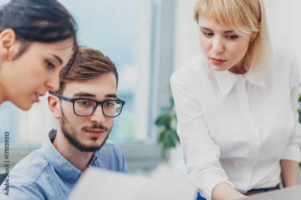 © Suteren Studio - Business Team at the Office © Suteren Studio - Business Team at the Office