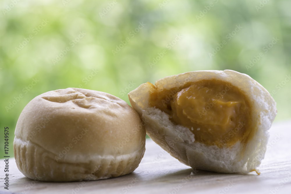 Custard Bread after leaving the oven. Put on paper Custard Bread after leaving the oven. Put on paper