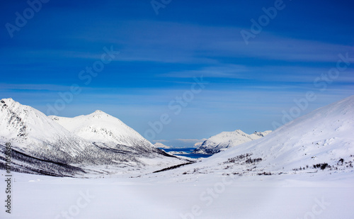 Mountain in Tromsø in the winter © JanThomas