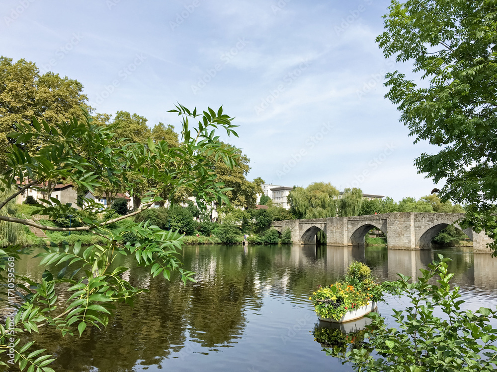 Promenade sur le pont Saint-Etienne