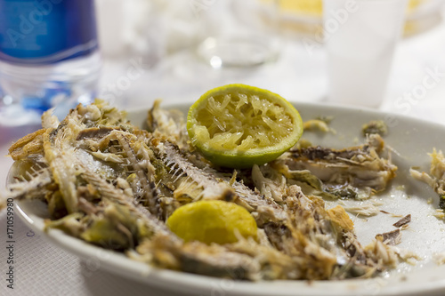 fish fried with squeezed lemon