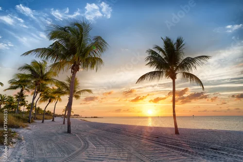 Obraz Wschód słońca na plaży Smathers - Key West na Florydzie