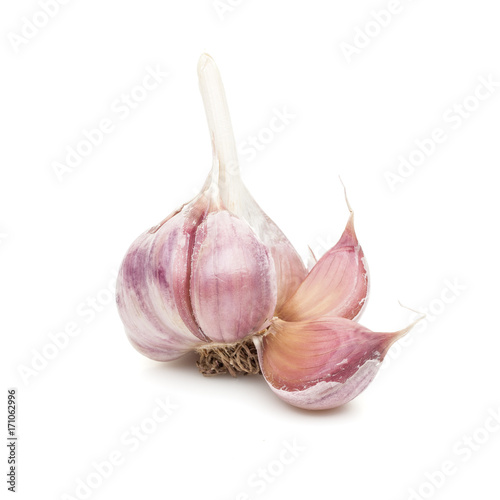 Foto garlic isolated on white background