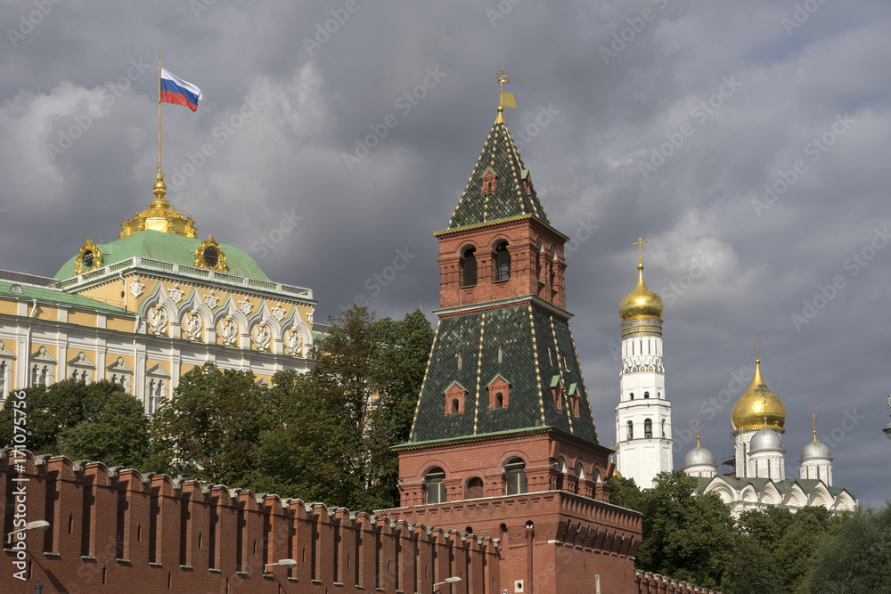 Благовещенская башня Московского кремля.
