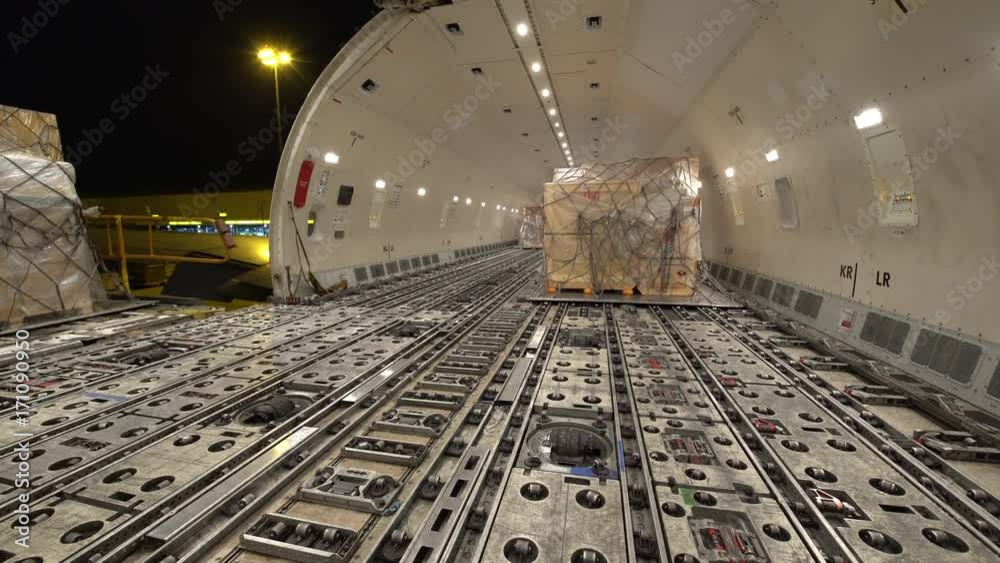 Cargo plane loading