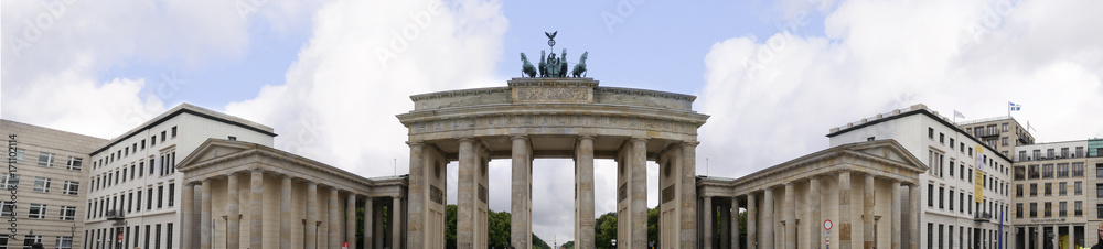 Obraz premium The Brandenburg Gate In Berlin Germany