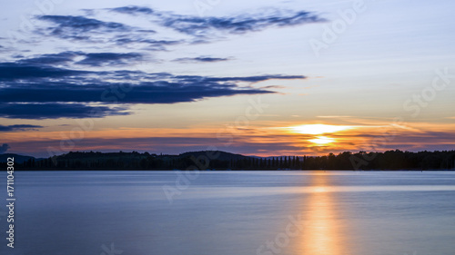 Sonnenuntergang mit schöner Wolkenstimmung am Bodensee Spätsommer