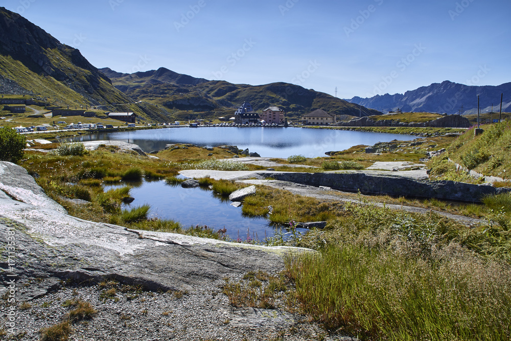 Fototapeta premium Passo San Gottardo, Seen auf Passhöhe
