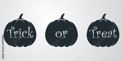 Icono plano Trick or Treat en calabazas en fondo degradado