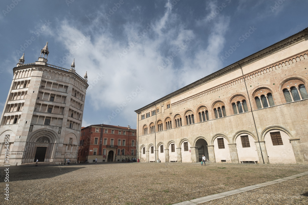 Parma (Italy): cathedral square