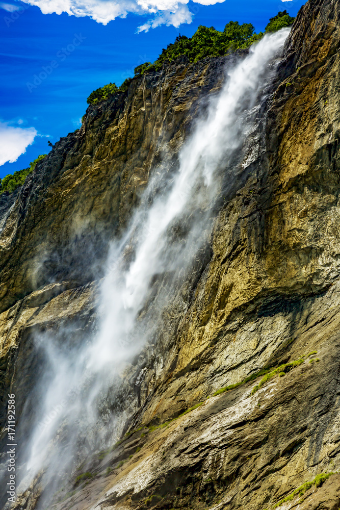 Obraz premium Staubbach waterfall in Lauterbrunnen Switzerland