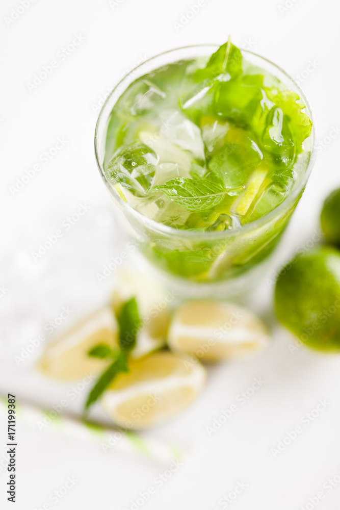 Fototapeta premium Mojito cocktail on white background