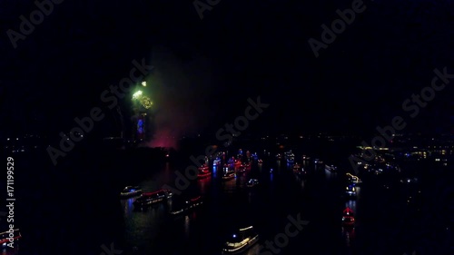 Luftvideo von einem Feuerwerk
