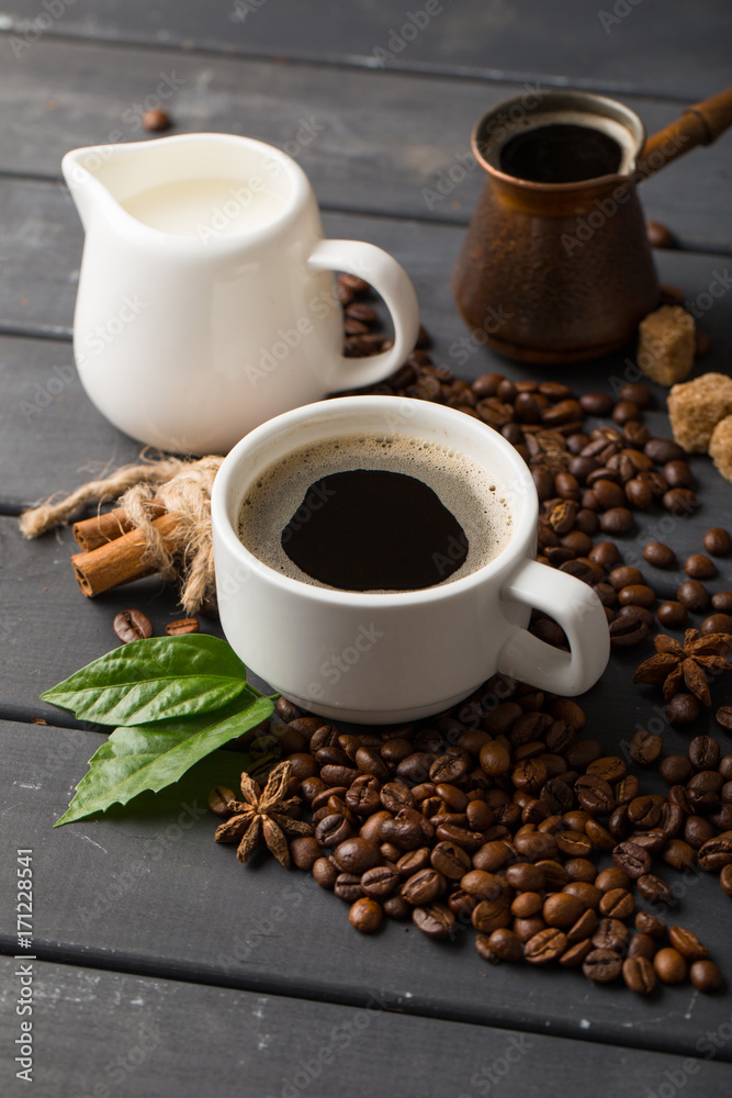 Fototapeta premium black coffee beans on black background