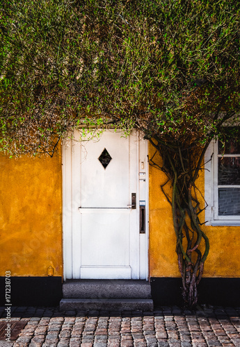 door lund old street